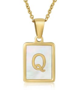 Collar con Inicial de Acero Inoxidable - Letra "Q" Dorada